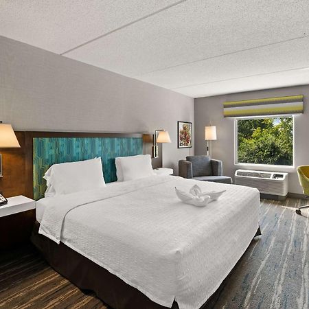 Hampton Inn & Suites Poughkeepsie Spackenkill Extérieur photo