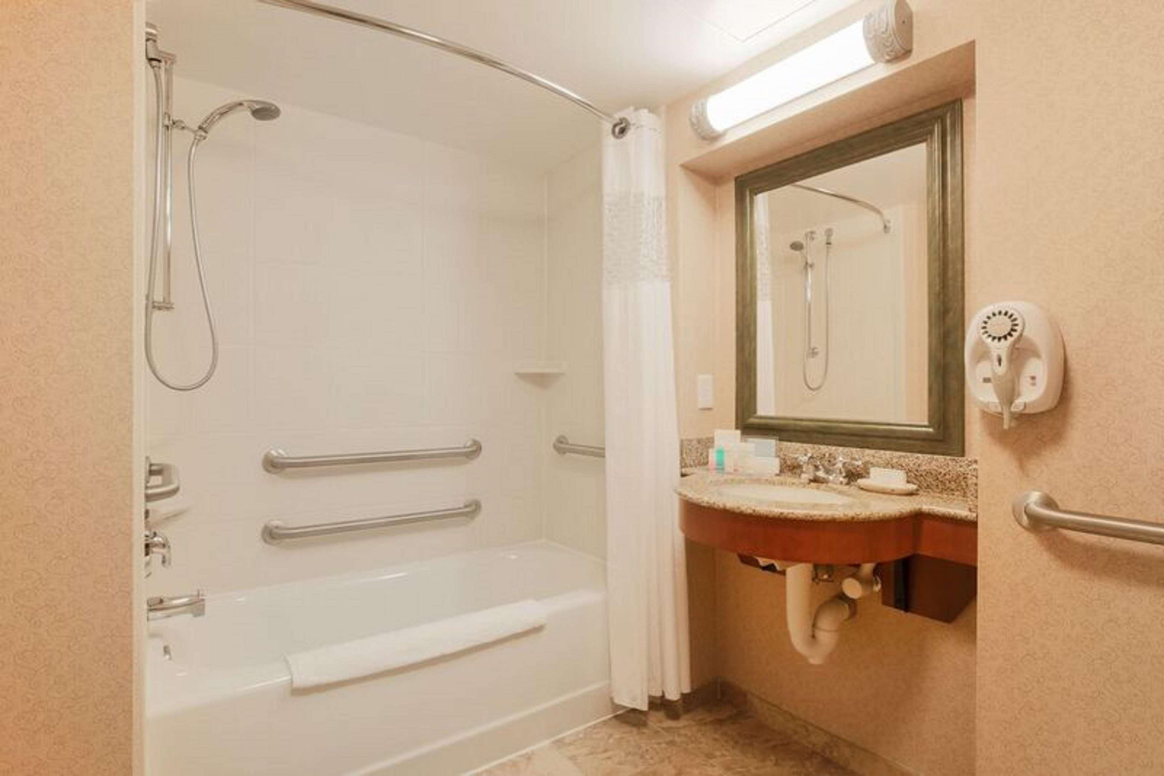 Hampton Inn & Suites Poughkeepsie Spackenkill Extérieur photo