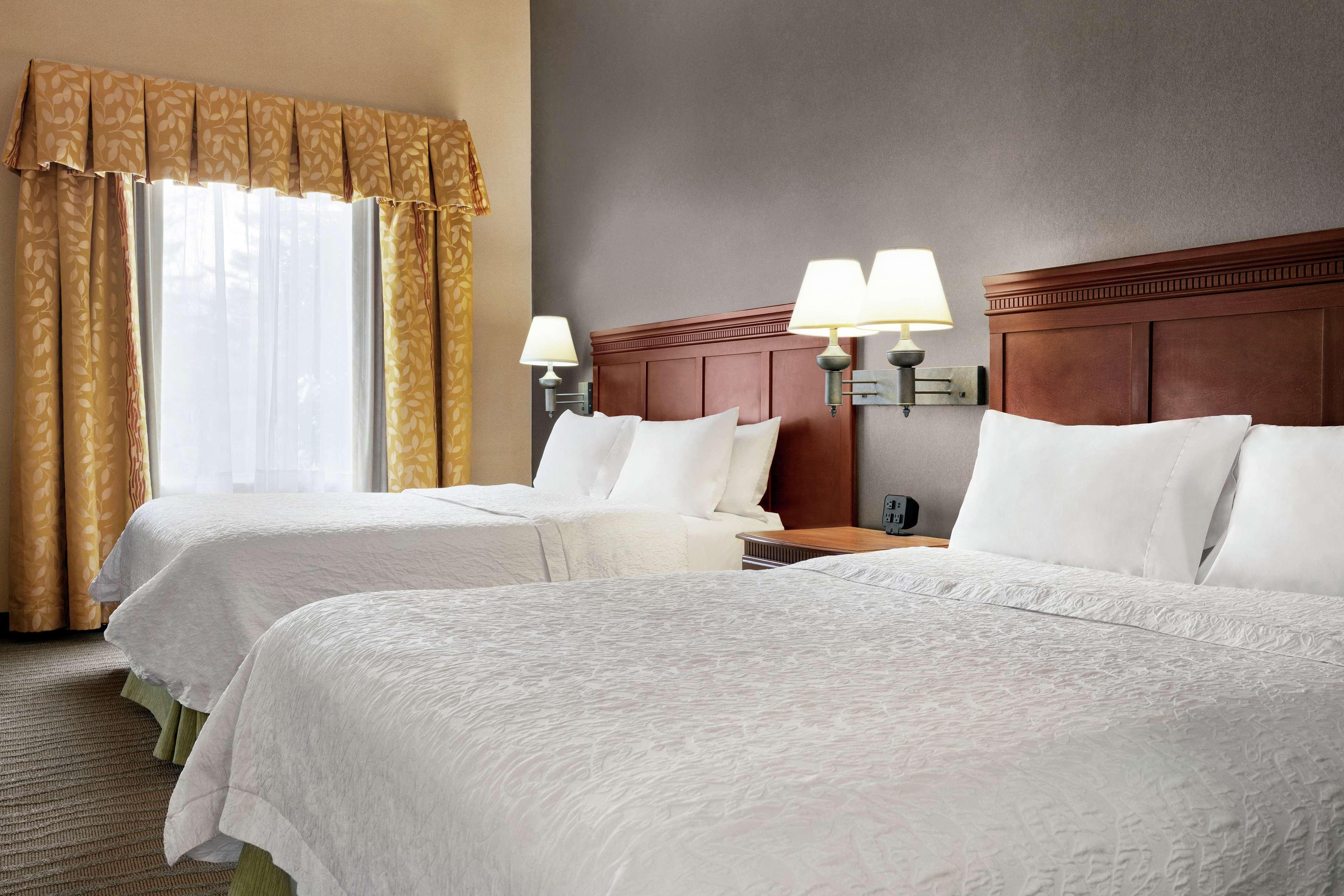 Hampton Inn & Suites Poughkeepsie Spackenkill Extérieur photo