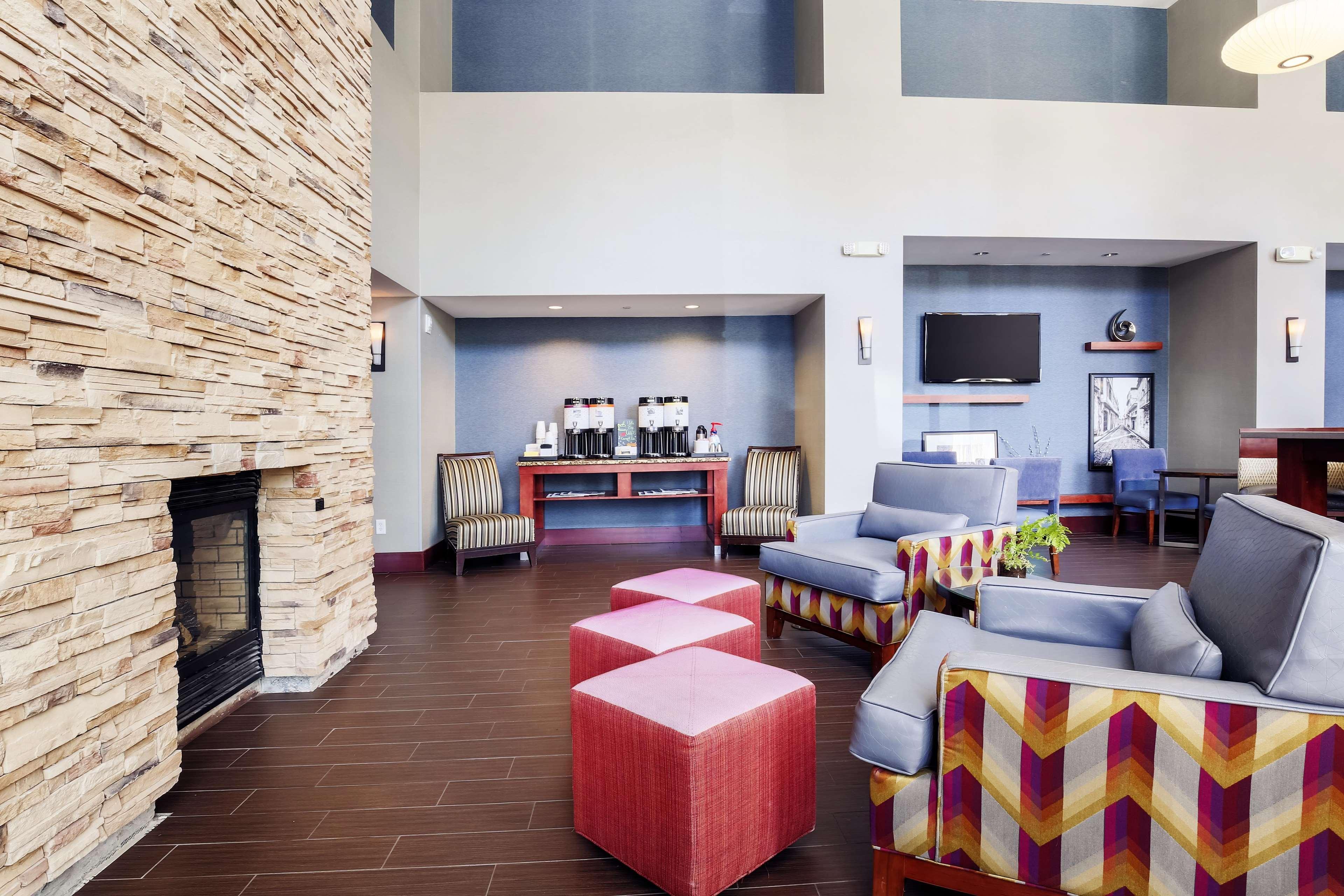 Hampton Inn & Suites Poughkeepsie Spackenkill Extérieur photo