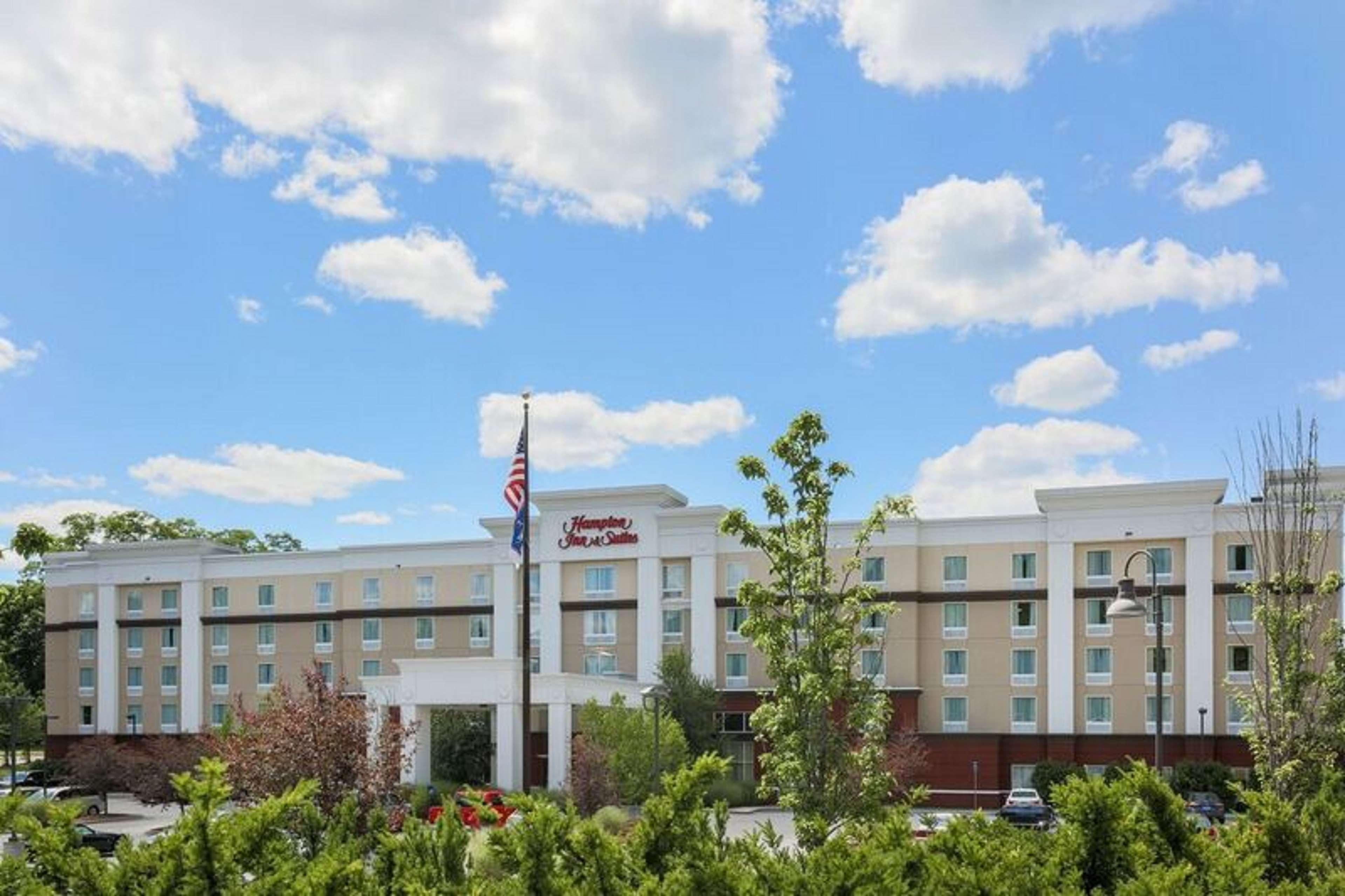 Hampton Inn & Suites Poughkeepsie Spackenkill Extérieur photo