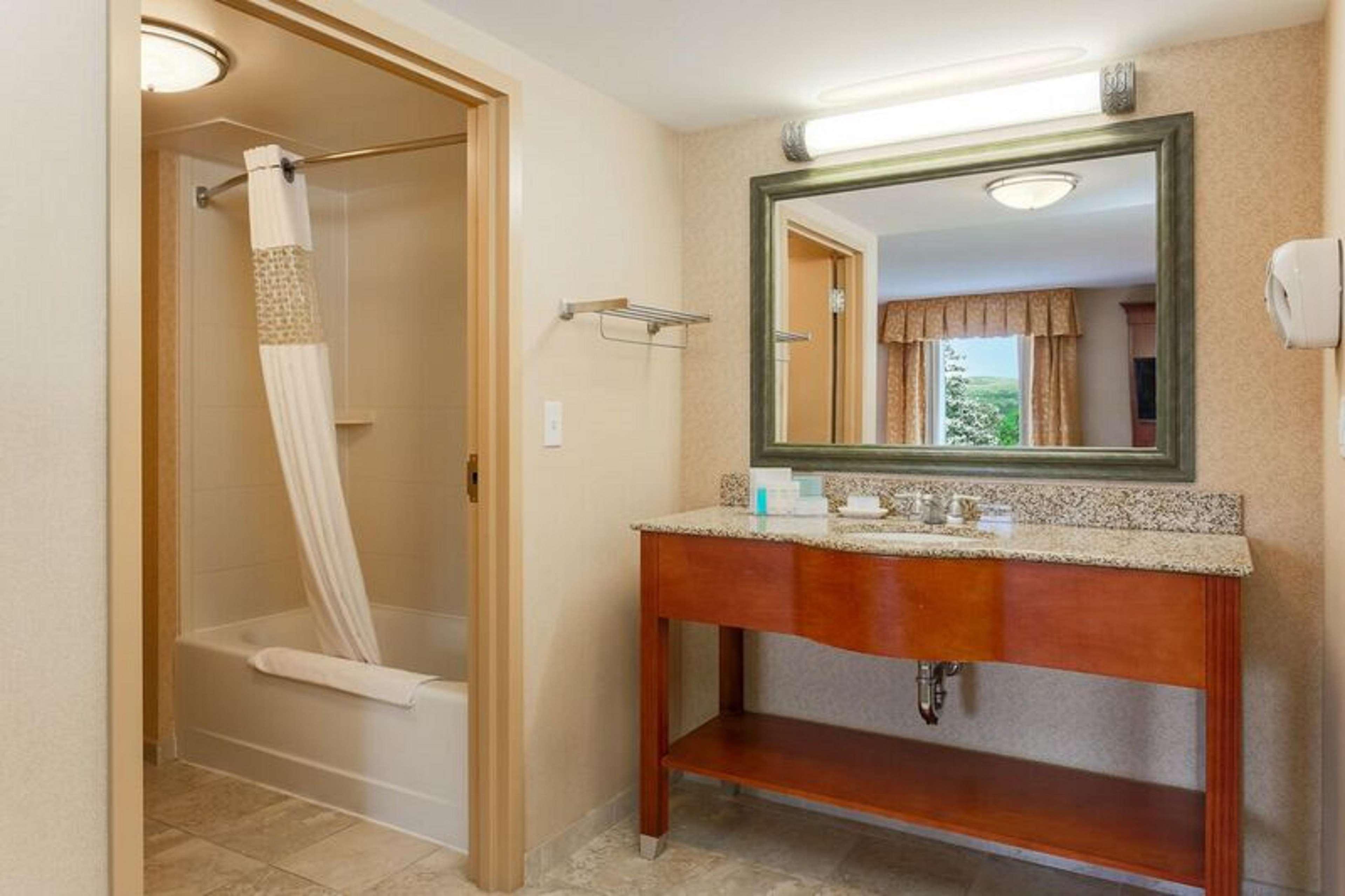 Hampton Inn & Suites Poughkeepsie Spackenkill Extérieur photo
