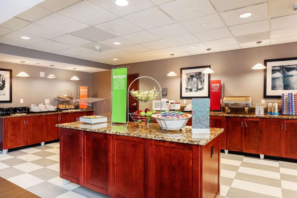 Hampton Inn & Suites Poughkeepsie Spackenkill Extérieur photo