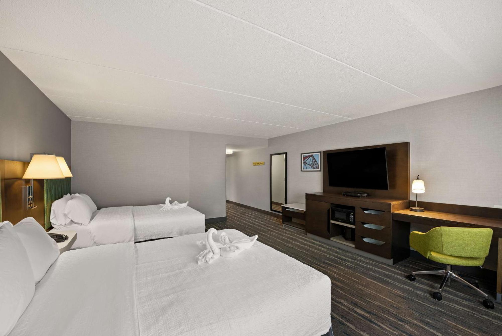 Hampton Inn & Suites Poughkeepsie Spackenkill Extérieur photo