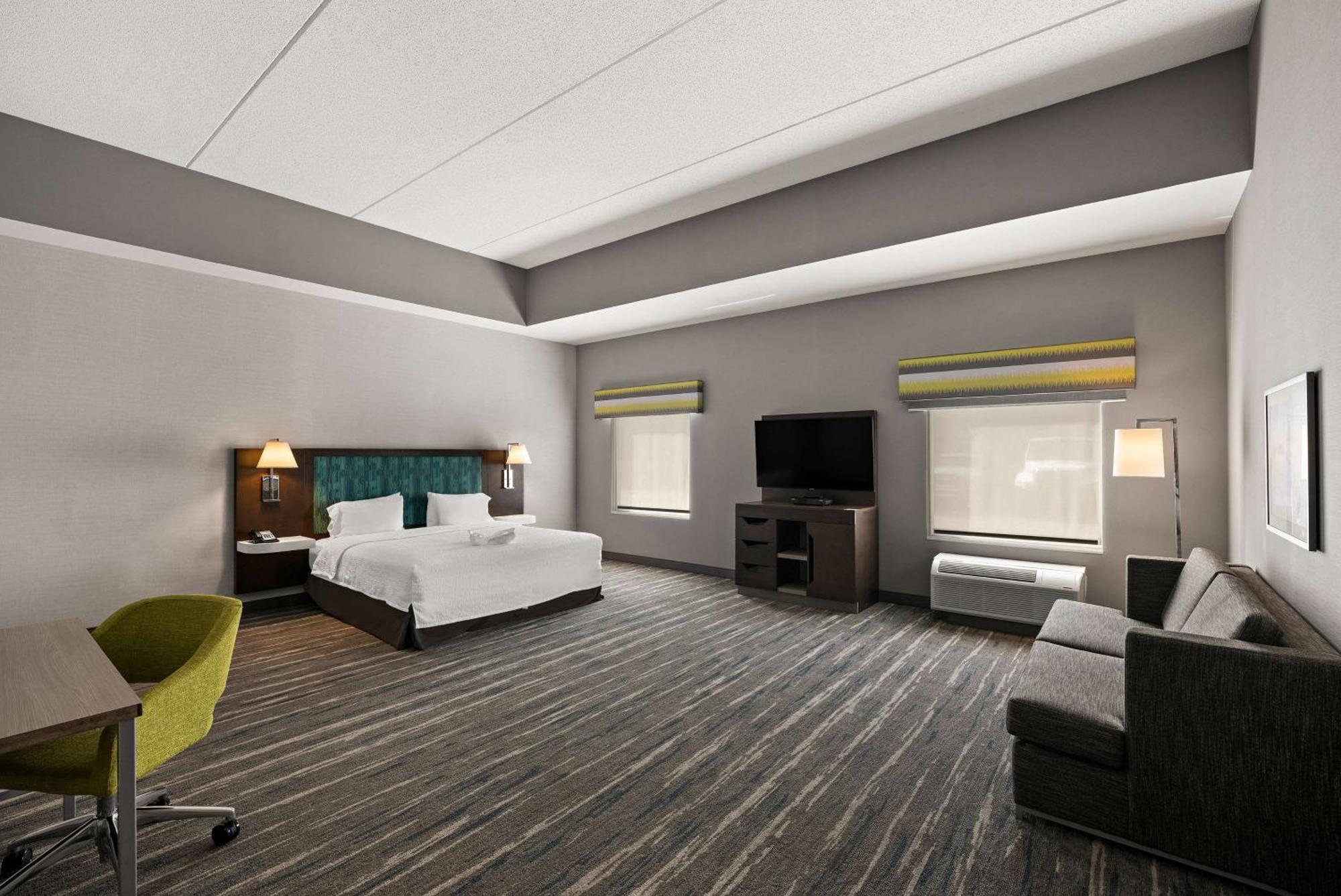 Hampton Inn & Suites Poughkeepsie Spackenkill Extérieur photo