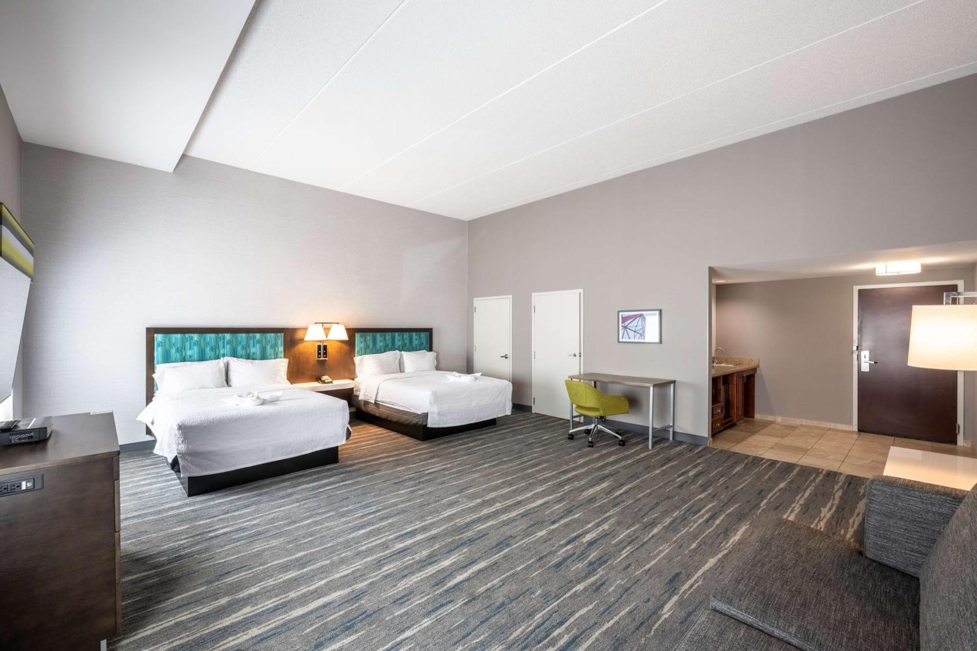 Hampton Inn & Suites Poughkeepsie Spackenkill Extérieur photo