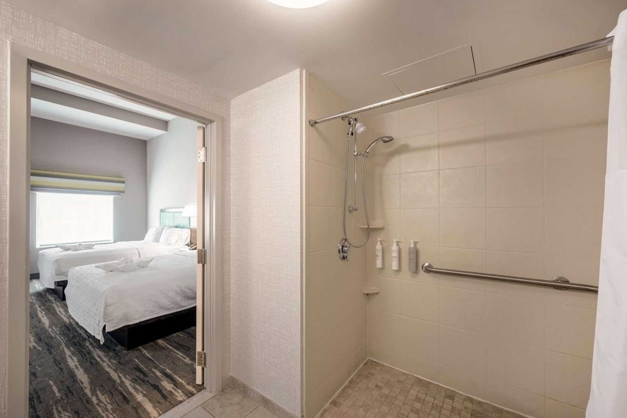 Hampton Inn & Suites Poughkeepsie Spackenkill Extérieur photo