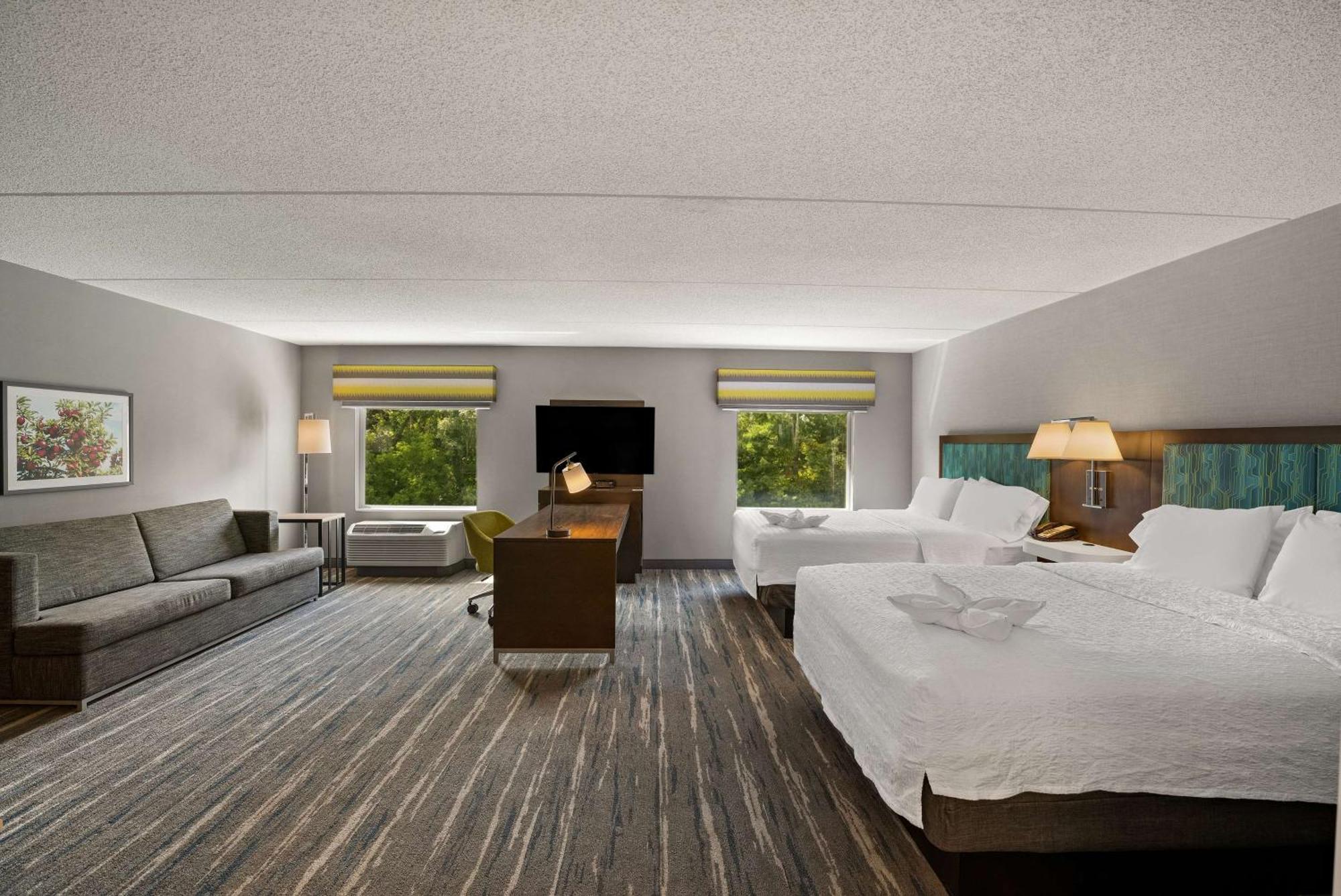 Hampton Inn & Suites Poughkeepsie Spackenkill Extérieur photo