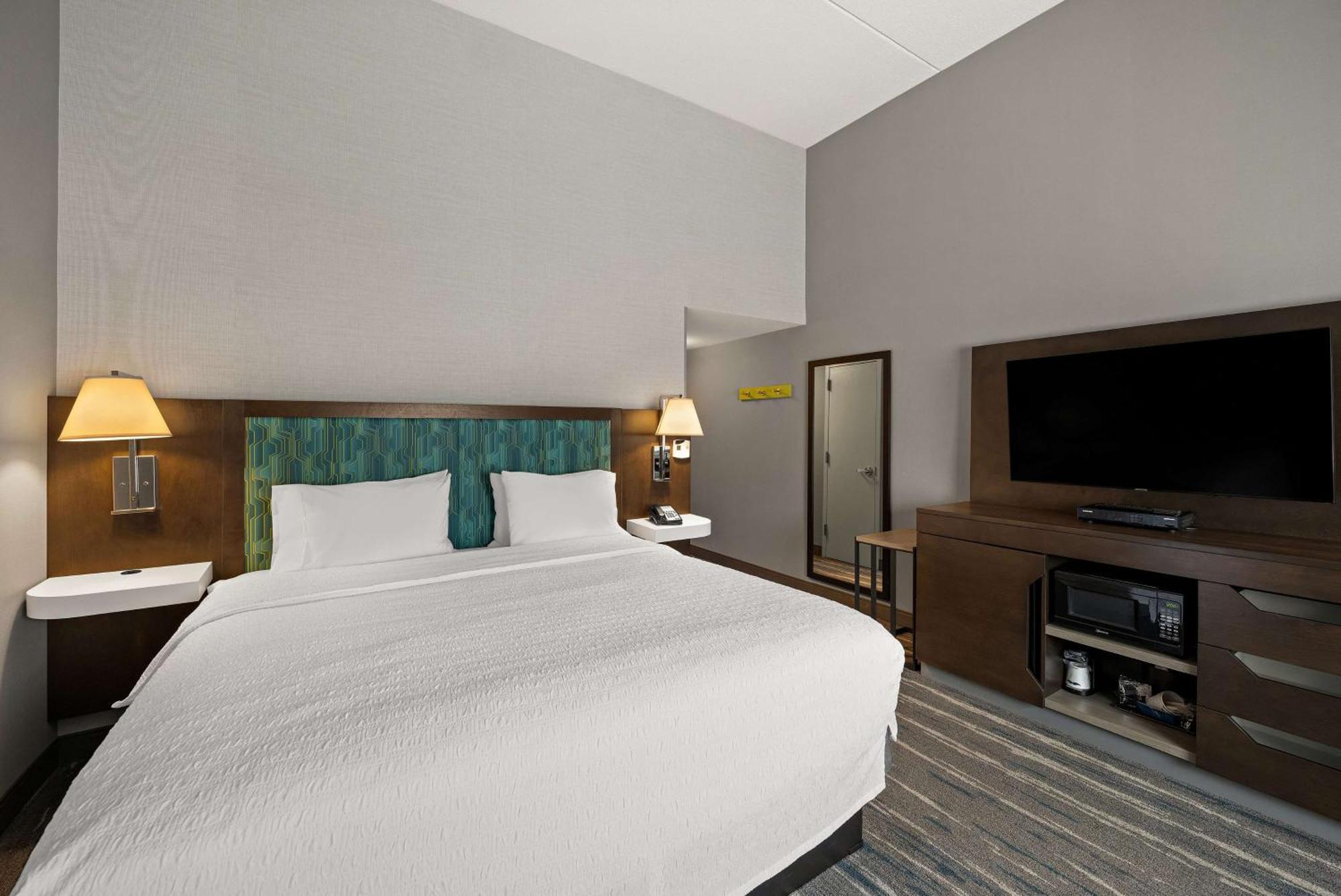 Hampton Inn & Suites Poughkeepsie Spackenkill Extérieur photo