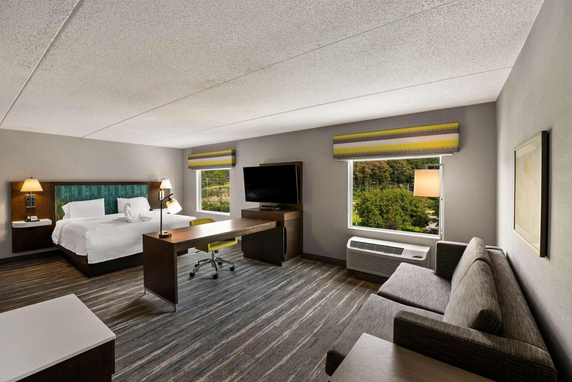 Hampton Inn & Suites Poughkeepsie Spackenkill Extérieur photo