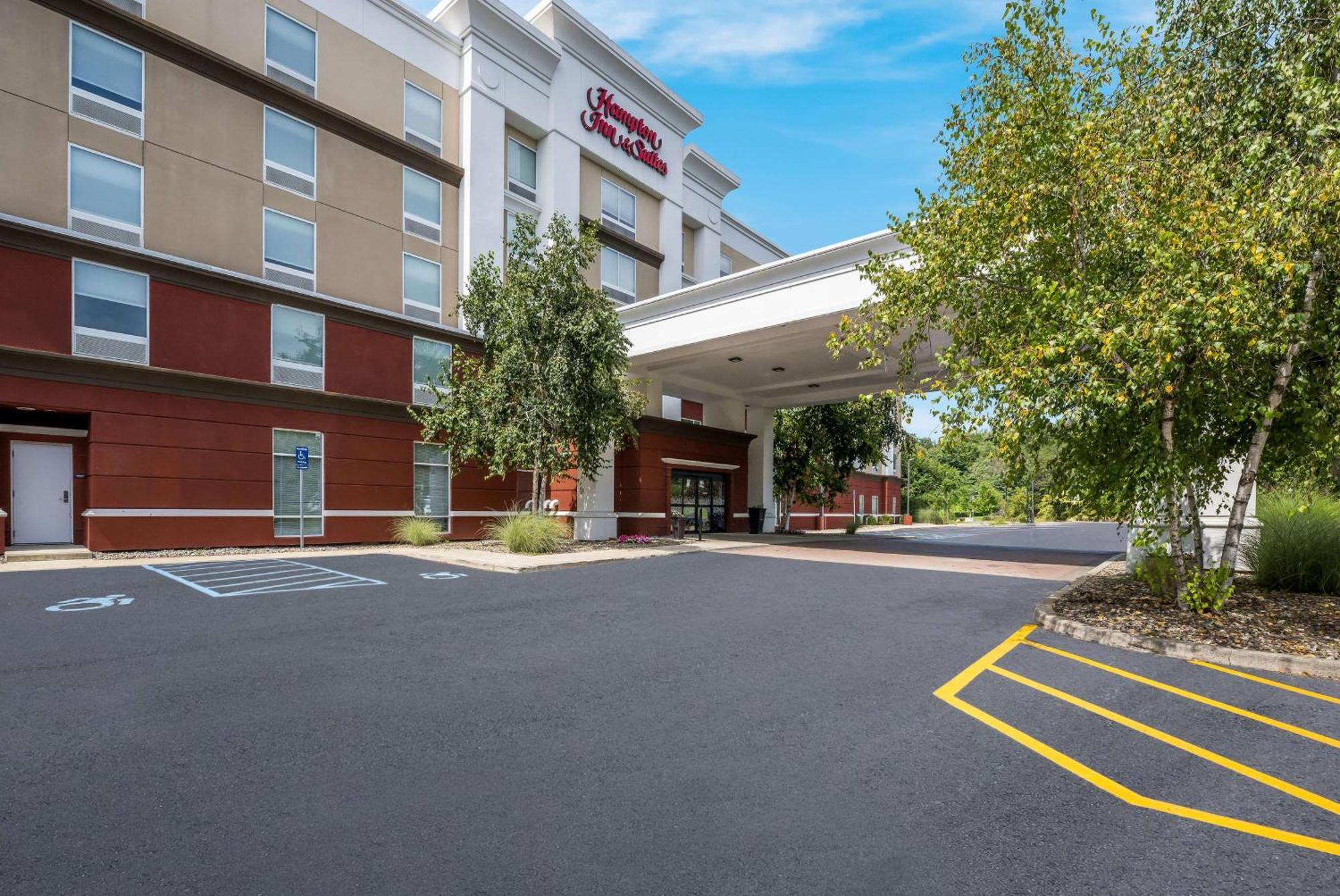 Hampton Inn & Suites Poughkeepsie Spackenkill Extérieur photo